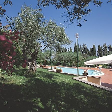 Hotel Villa Vecchia Monte Porzio Catone Buitenkant foto