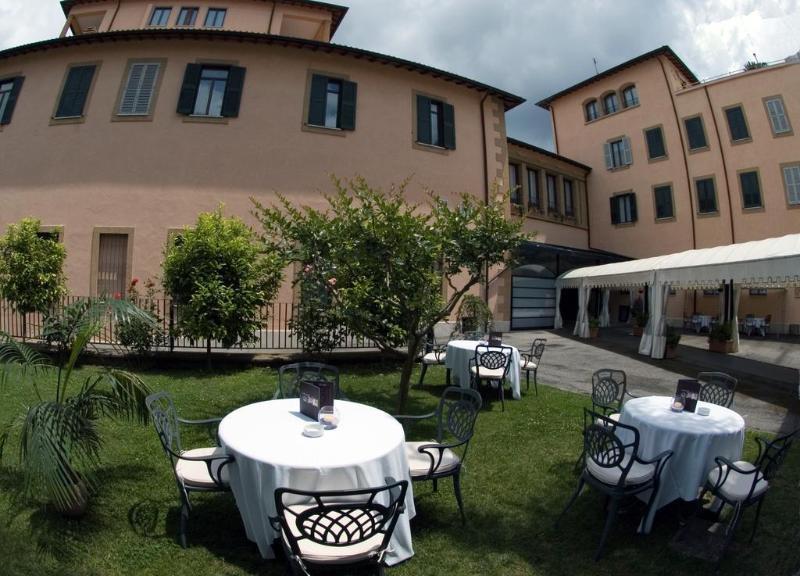 Hotel Villa Vecchia Monte Porzio Catone Buitenkant foto