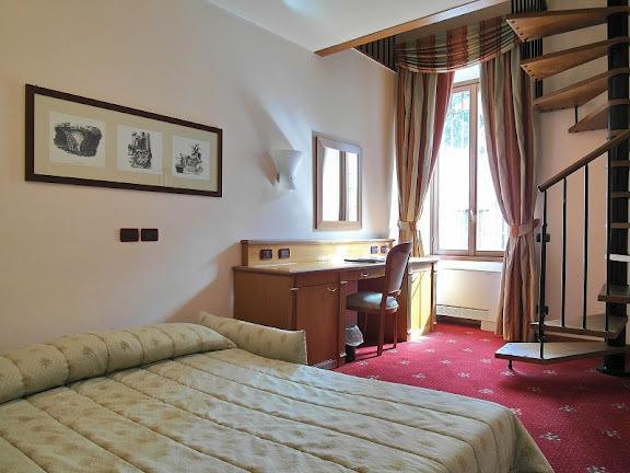 Hotel Villa Vecchia Monte Porzio Catone Buitenkant foto
